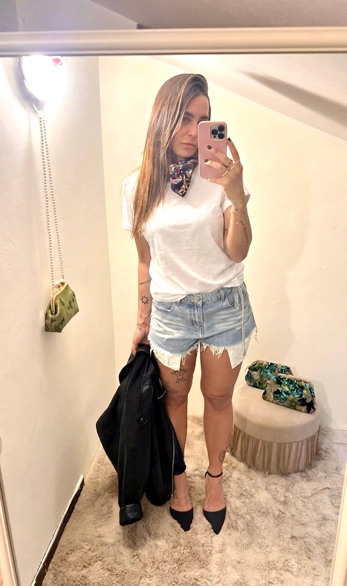 T-shirt con risvolti