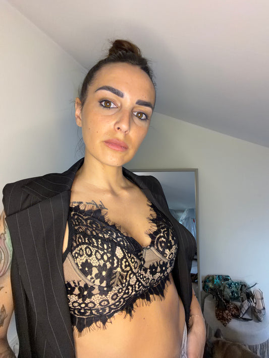 Top bralette in pizzo