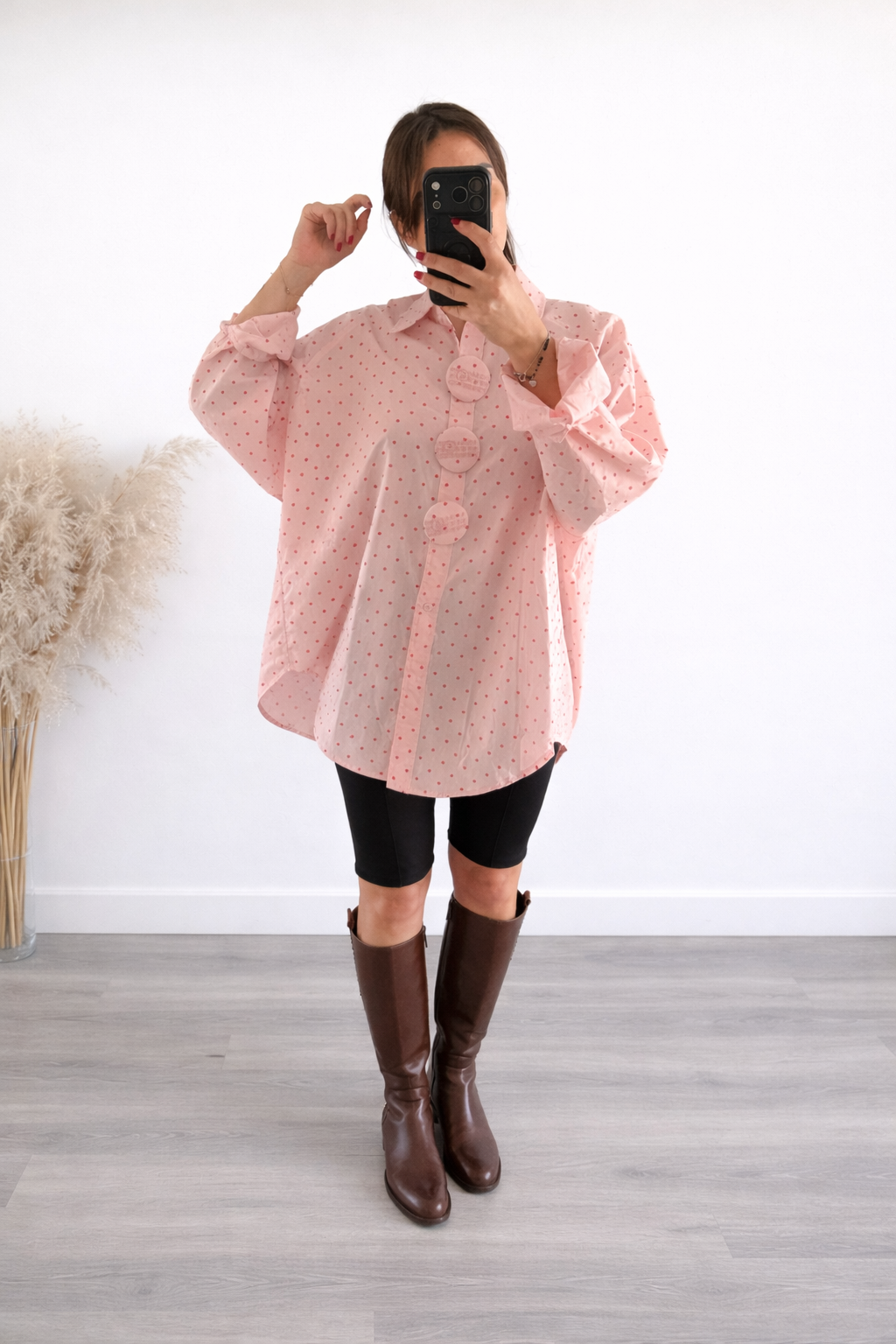 Camicia oversize pois con bottoni gioiello