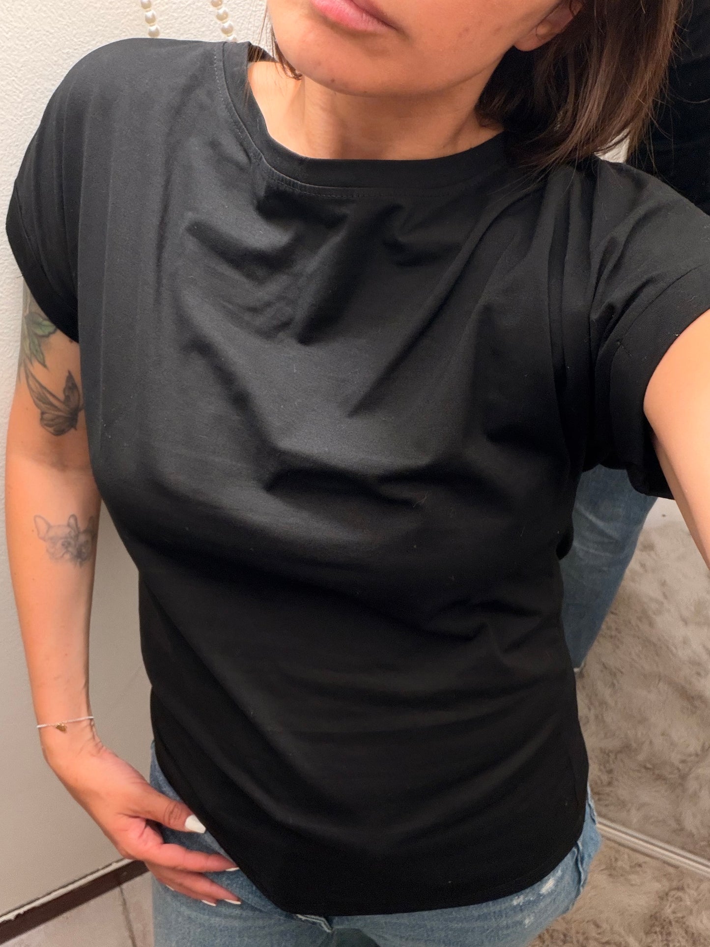 T-shirt con risvolti