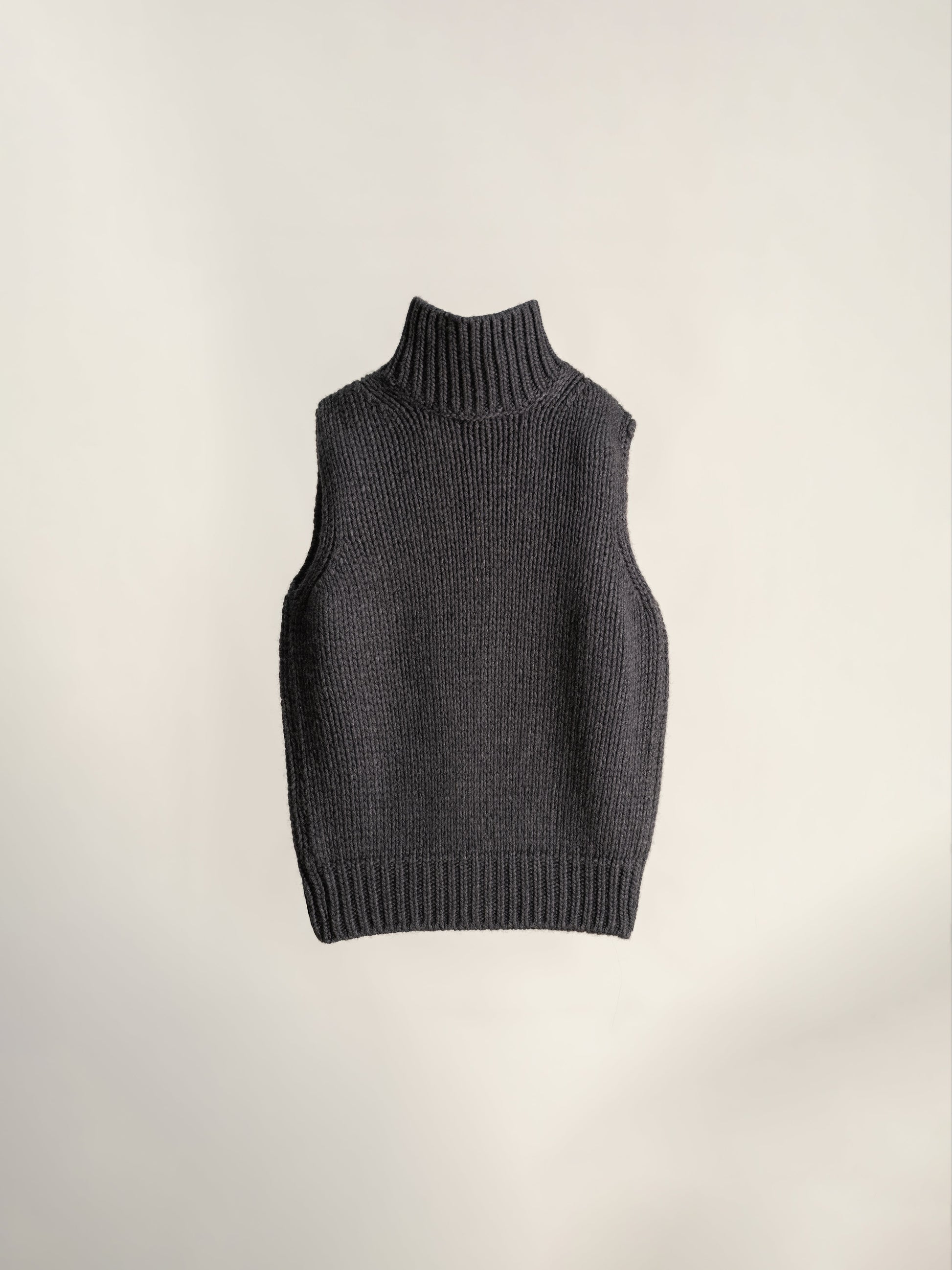 Cashmere Mix Slevelees Top-5